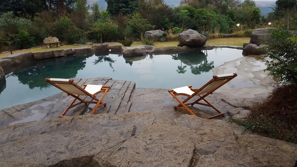 Rockwood Earth Lodge Champagne Valley Buitenkant foto